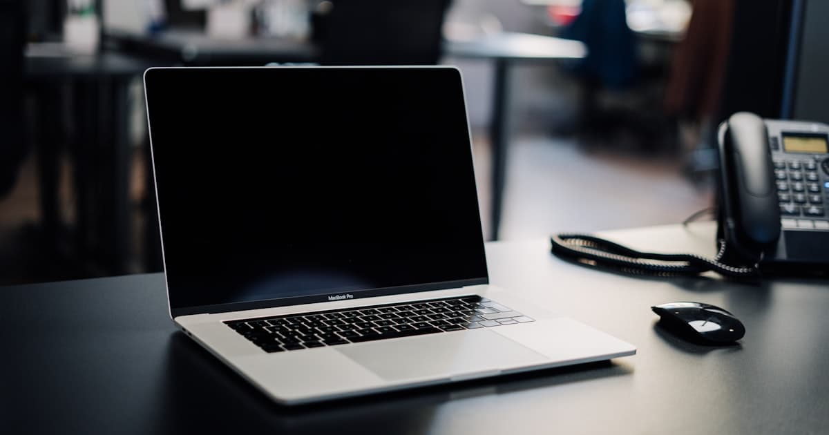 Chatbot vs. AI Voice Agent: Differences and When to Use Each